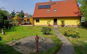 Fewo 1 Am Sportplatz 2